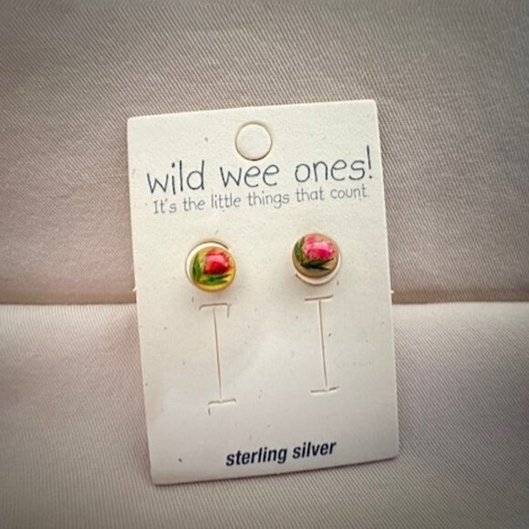 Sterling Silver Natural Flower Tiny Earrings - Picture 1 of 6